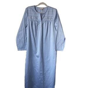 Vintage Baby Blue Appleseed's Long Nightgown‎ Robe Embroidered Medium